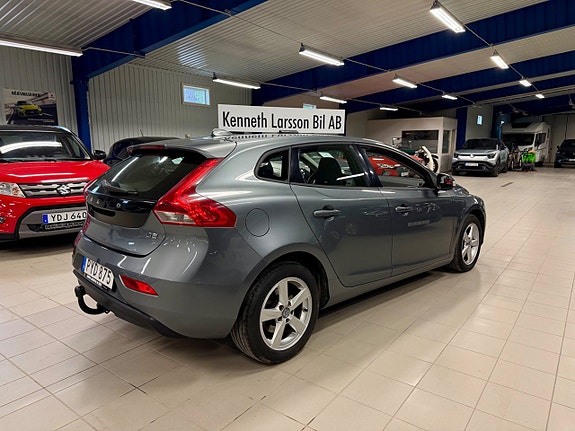 Volvo V40 3 of 7