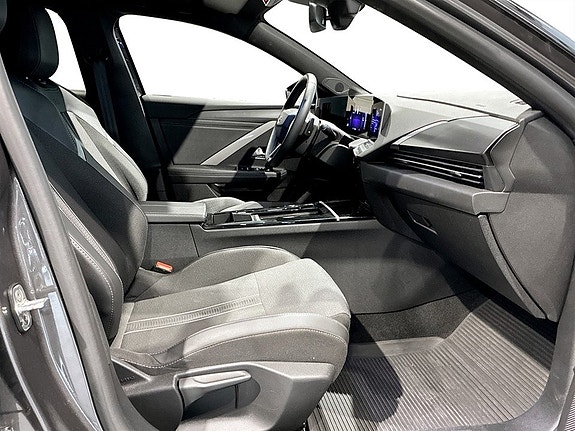 Opel Astra 12 of 16