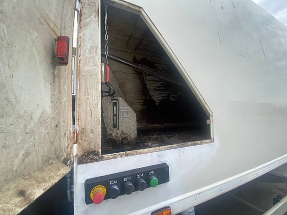 Volvo FM 330 11 of 12