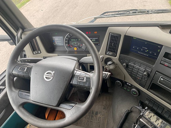 Volvo FM 330 9 of 12