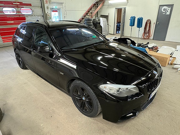 BMW 520d 4 of 7