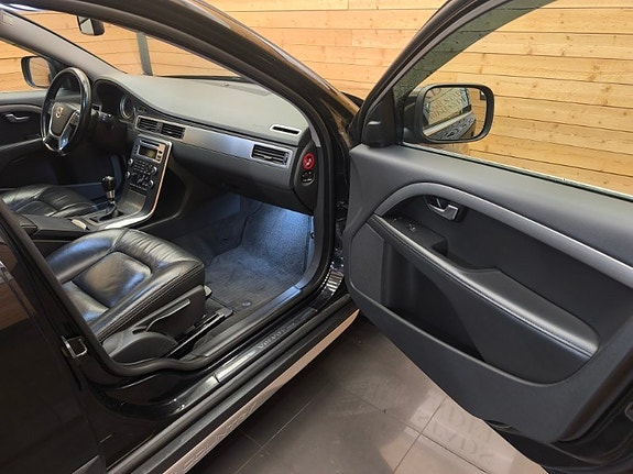 Volvo XC70 17 of 22