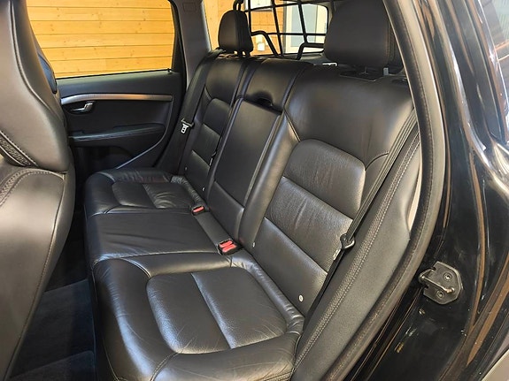 Volvo XC70 14 of 22