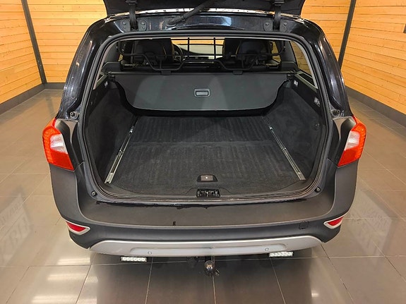 Volvo XC70 8 of 22