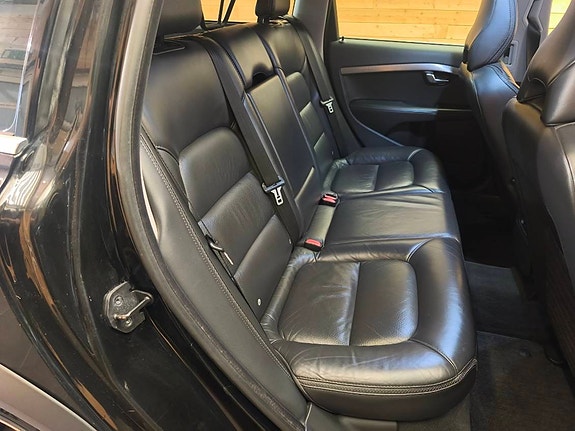 Volvo XC70 16 of 22