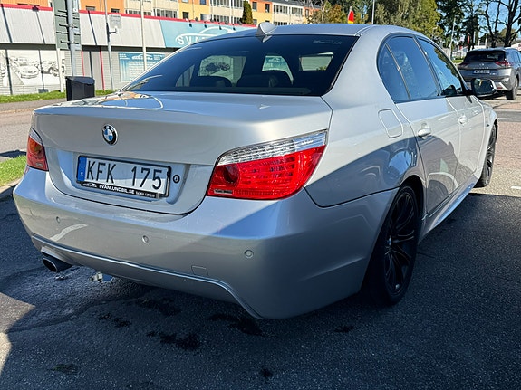 BMW 520d 4 of 11