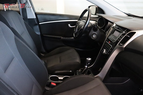 Hyundai i30 14 of 19