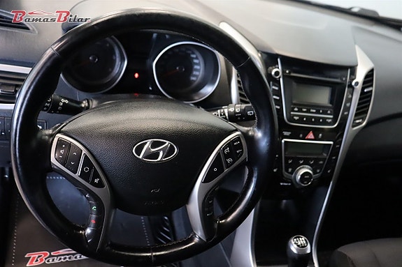 Hyundai i30 10 of 19