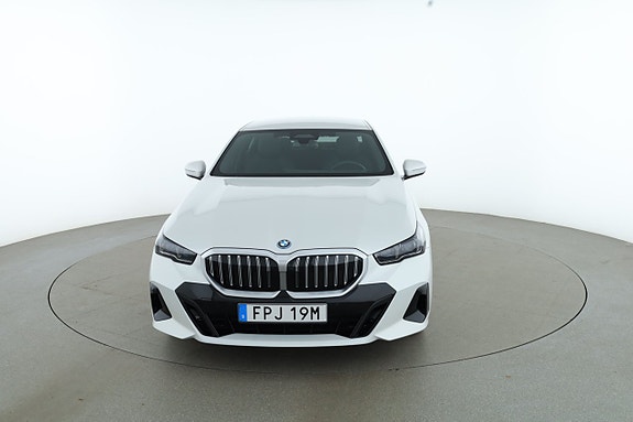 BMW 530e 8 of 30