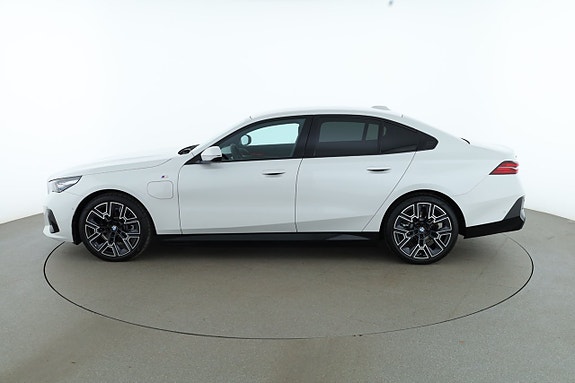 BMW 530e 2 of 30