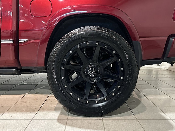 Dodge RAM 1500 18 of 27