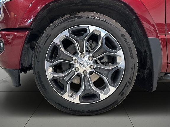 Dodge RAM 1500 14 of 27