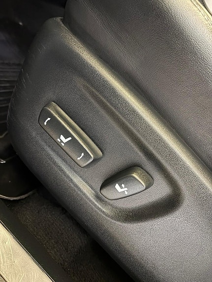 Lexus NX300h 26 of 30