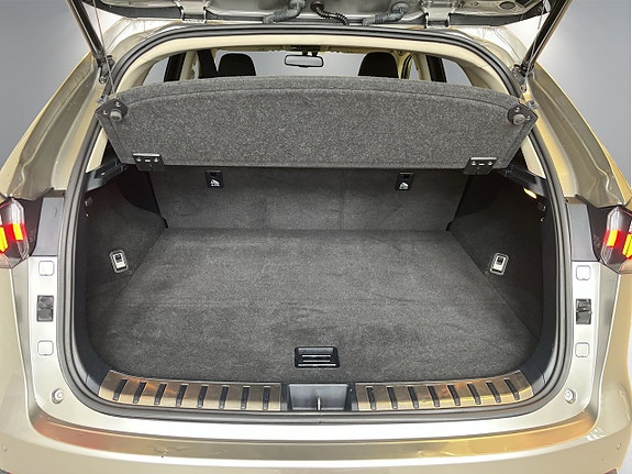 Lexus NX300h 7 of 30