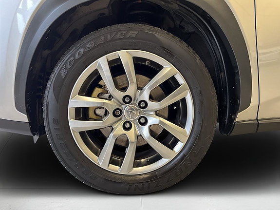 Lexus NX300h 6 of 30