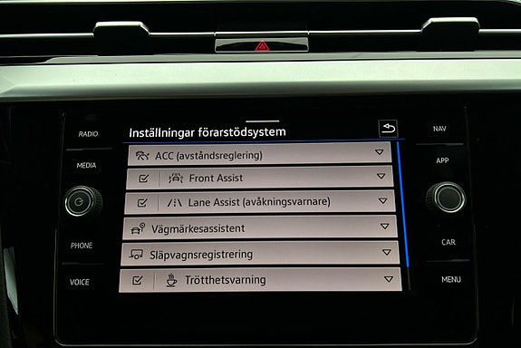 Volkswagen Arteon 22 of 27