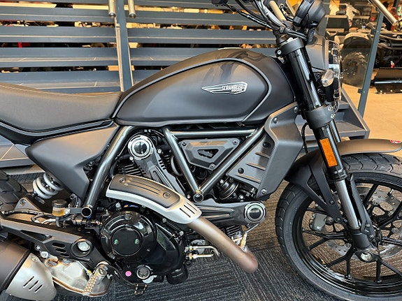 Ducati Scrambler Icon Dark *HÖSTDEAL* + Vinterförvaring 5 of 10