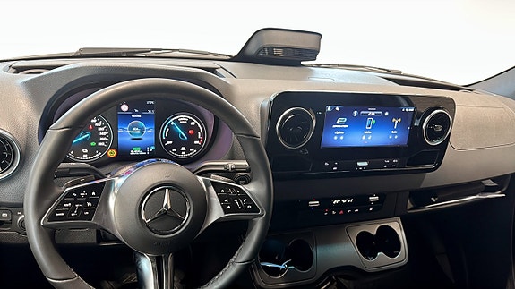 Mercedes-Benz Sprinter 208 4 of 12