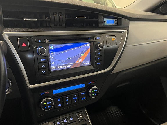 Toyota Auris 17 of 19