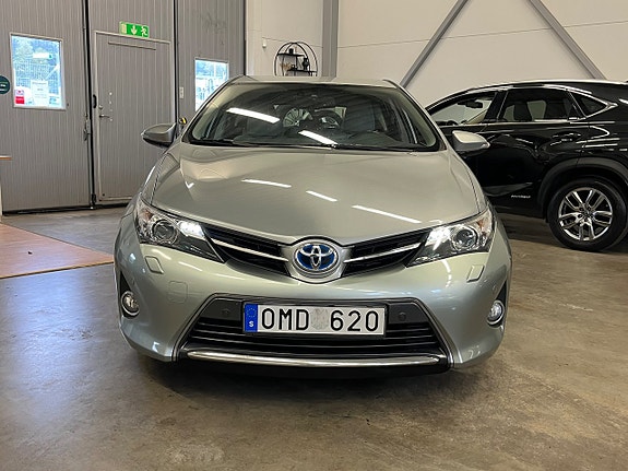 Toyota Auris 6 of 19