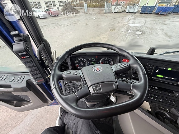 Scania G 460 lastväxlare med kran 17 of 27
