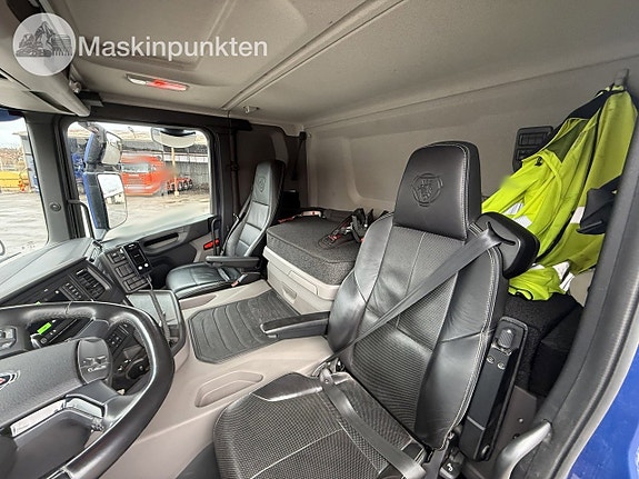 Scania G 460 lastväxlare med kran 12 of 27