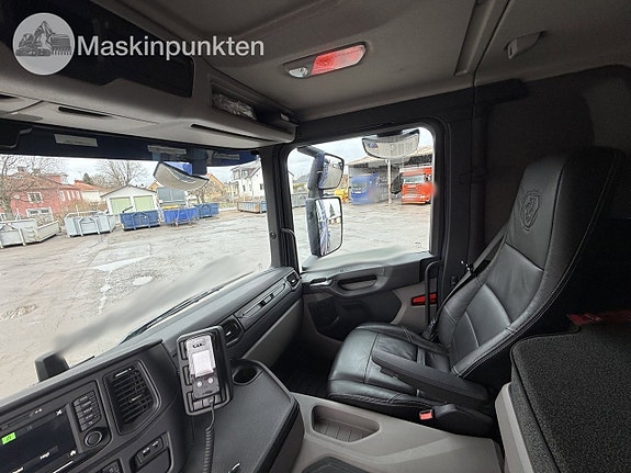 Scania G 460 lastväxlare med kran 15 of 27