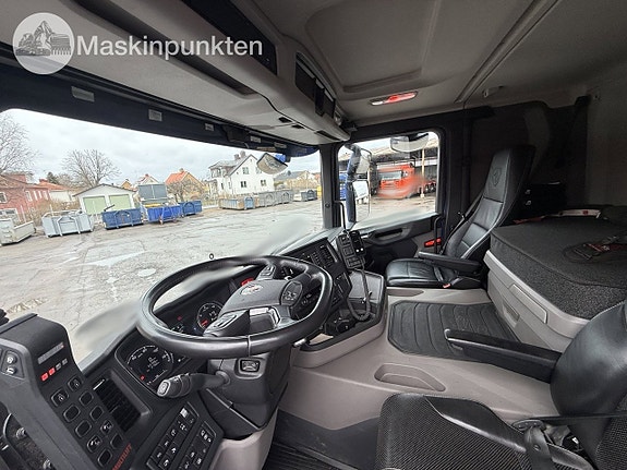 Scania G 460 lastväxlare med kran 13 of 27