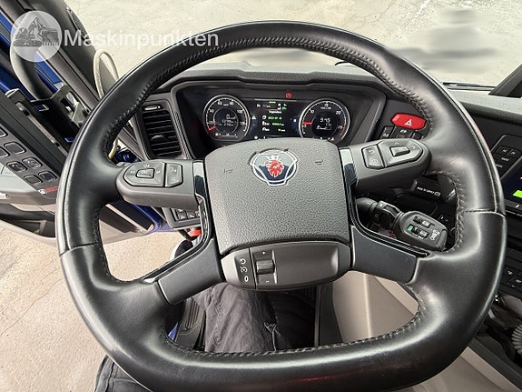Scania G 460 lastväxlare med kran 27 of 27