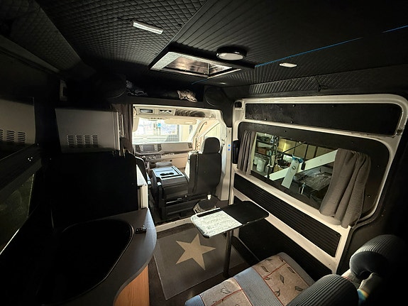 Volkswagen Crafter 17 of 25
