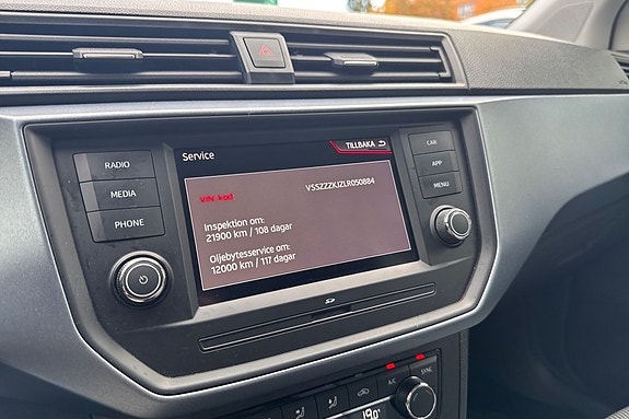 Seat Arona 9 of 16