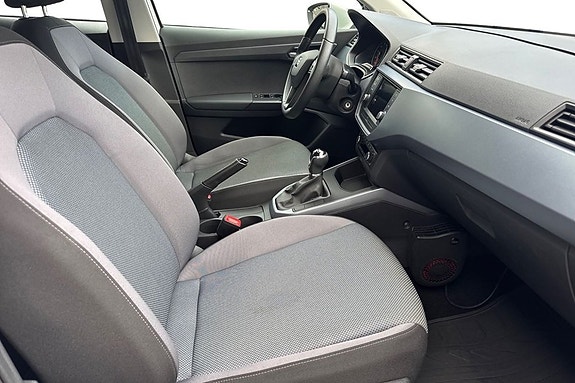 Seat Arona 5 of 16
