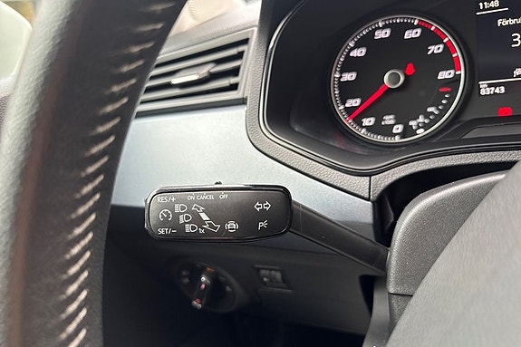 Seat Arona 16 of 16