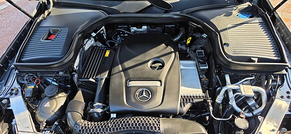 Mercedes-Benz GLC250 14 of 15