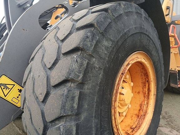 Volvo L 60 H 14 of 21