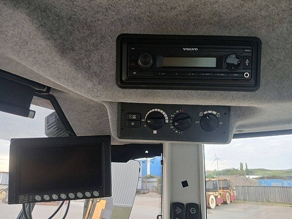 Volvo L 60 H 12 of 21