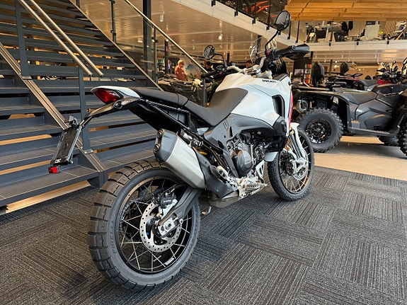 Ducati DesertX V2 *HÖSTDEAL* + Vinterförvaring 3 of 10