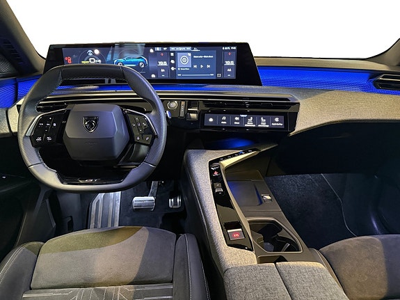 Peugeot e-5008 9 of 18