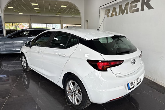 Opel Astra 4 of 8