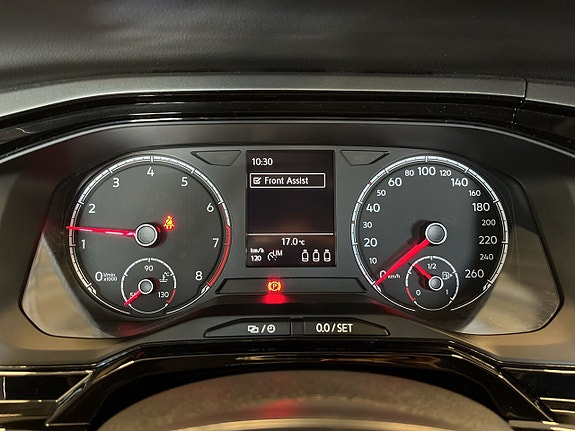 Volkswagen Polo 16 of 24