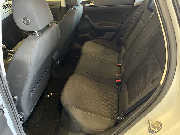 Volkswagen Polo 14 of 24