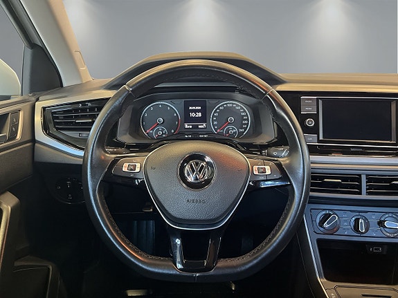 Volkswagen Polo 12 of 24