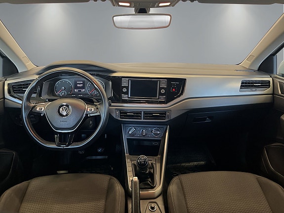Volkswagen Polo 10 of 24