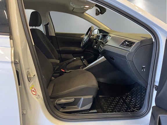 Volkswagen Polo 9 of 24