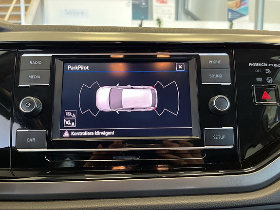 Volkswagen Polo 17 of 24