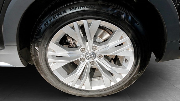Volkswagen Passat 6 of 12