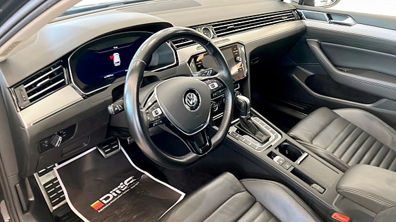 Volkswagen Passat 7 of 12
