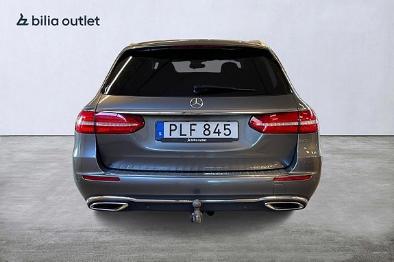 Mercedes-Benz E200 6 of 26