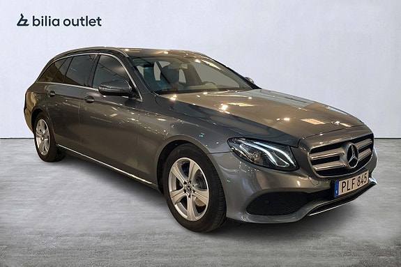 Mercedes-Benz E200 3 of 26