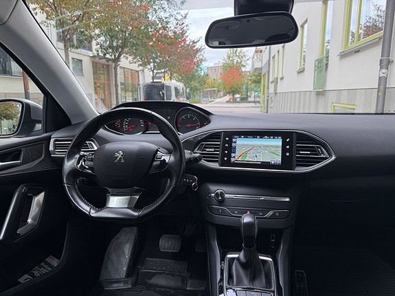 Peugeot 308 SW 20 of 21